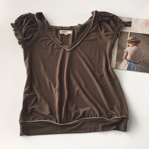 Closet ClearOut! Unworn M.S.S.P. top - Picture 4 of 7